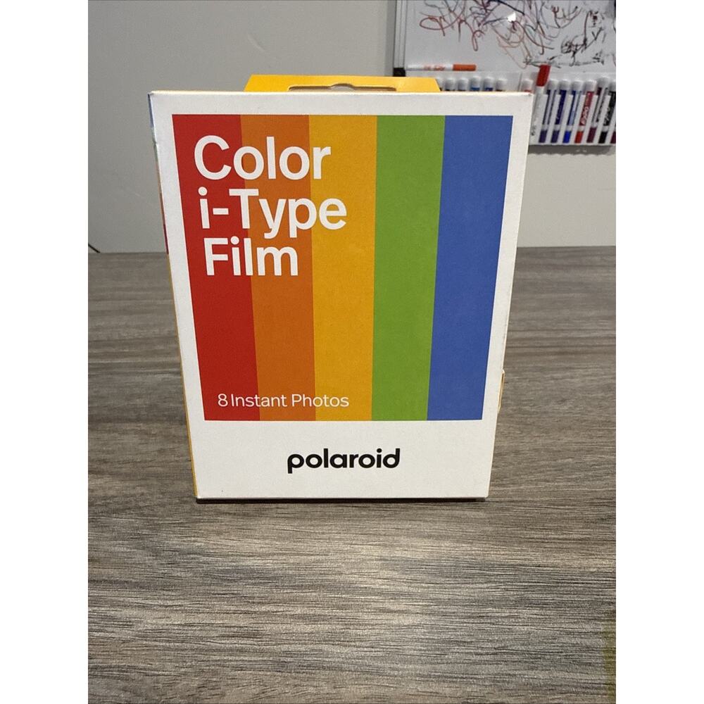 Polaroid Color i-Type Film, 8 Instant Photos, Instant Film, MFG Date 08/2025
